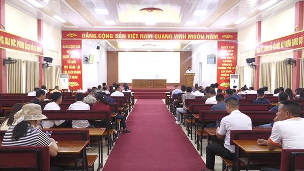 Đấu giá thành công 9 lô đất thu về hơn 21,18 tỷ đồng, tăng hơn 6,42  tỉ đồng so với giá khởi điểm