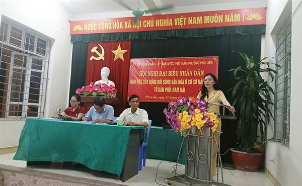 Người dân tổ dân phố Nam Hải đề xuất nhiều giải pháp về đảm bảo an ninh trật tự đô thị, vệ sinh môi trường, phòng chống tệ nạn xã hội để nâng cao chất lượng xây dựng đời sống văn hóa ở cơ sở năm 2026