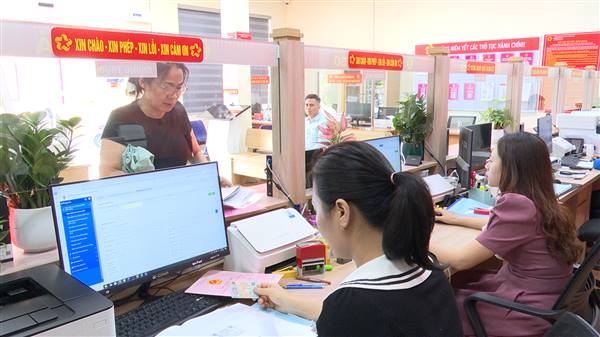 Trung tâm Phục vụ hành chính công phường tiếp nhận, giải quyết thủ tục hành chính vào ngày thứ 7, tạo thuận lợi cho công dân