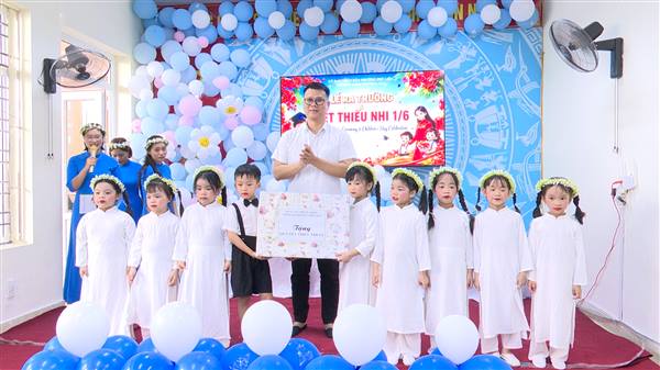 Trường Mầm non Hoa Mai tổ chức chương trình “Vui Tết Thiếu nhi 1/6 và lễ ra trường cho trẻ 5 tuổi”