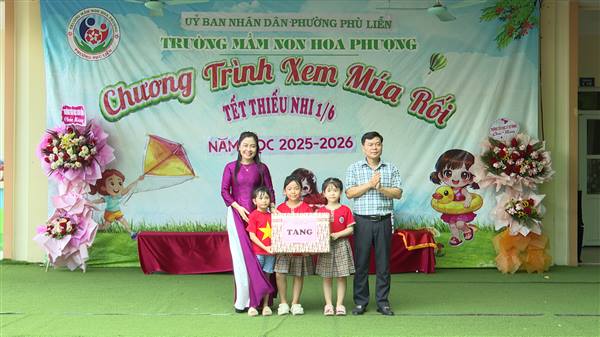 Trường Mầm non Hoa Phượng tổ chức chương trình “Bé vui Tết Thiếu nhi và xem múa rối” năm học 2025-2026