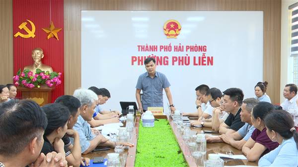 UBND phường họp lấy ý kiến các hộ dân có đất ở thuộc diện thu hồi thực hiện Dự án tuyến đường nối Quốc lộ 5 với Quốc lộ 10