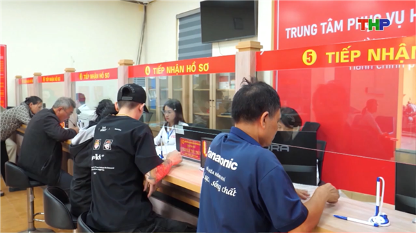 Miễn, giảm nhiều lệ phí dịch vụ công trên VNeID từ ngày 15/8/2026