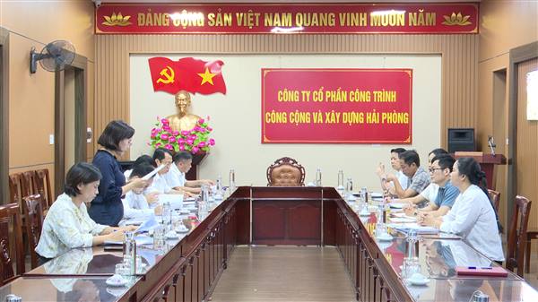 Ban Văn hóa - Xã hội HĐND phường Phù Liễn giám sát việc thực hiện chính sách bảo hiểm xã hội, bảo hiểm y tế tại Công ty Cổ phần Công trình công cộng và Xây dựng Hải Phòng
