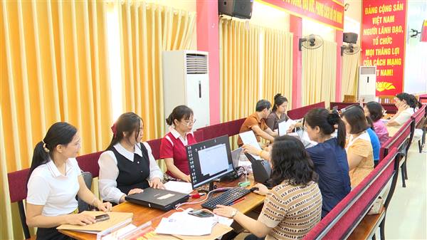 6 chi bộ, Đảng bộ trực thuộc Đảng bộ phường Phù Liễn đã số hóa 100% hồ sơ đảng viên