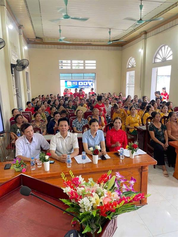 Các Chi hội Phụ nữ xã Phú Thái sôi nổi các hoạt động chào mừng kỷ niệm 95 năm Ngày thành lập Hội LHPN Việt Nam (20/10/1930-20/10/2025)