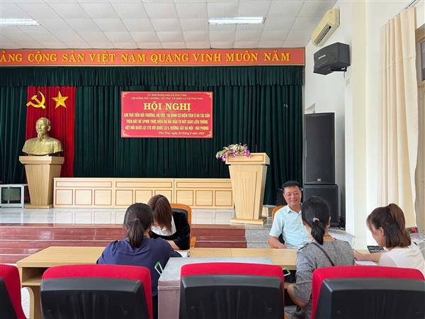 Xã Phú Thái tổ chức chi trả tiền bồi thường, hỗ trợ GPMB dự án đầu tư xây dựng nút giao liên thông kết nối Quốc lộ 5 với Quốc lộ 17B, đường sắt Hà Nội – Hải Phòng