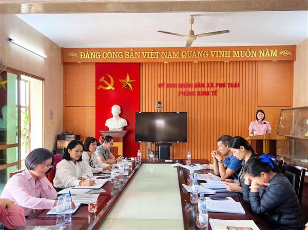 Xã Phú Thái tổ chức Hội nghị triển khai công tác rà soát hộ nghèo, hộ cận nghèo năm 2025.