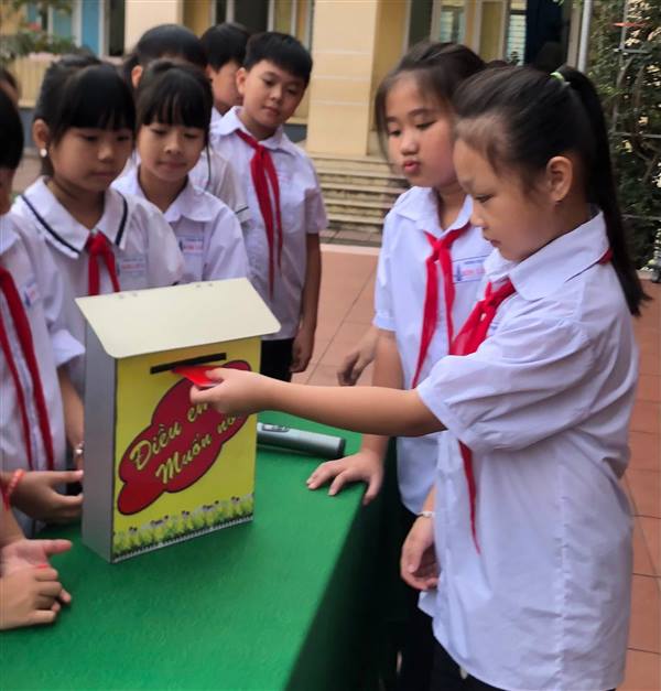 Đoàn TN, liên đội trường Tiểu Học Kim Liên triển khai mô hình " Homg thư góp ý - Phát huy quyền tham gia của trẻ".