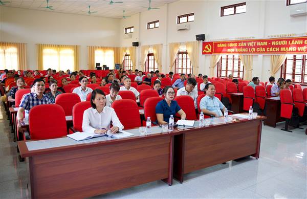 Tổ Đại biểu HĐND số 1 và số 3 tiếp xúc cử tri sau kỳ họp thứ 2 HĐND xã