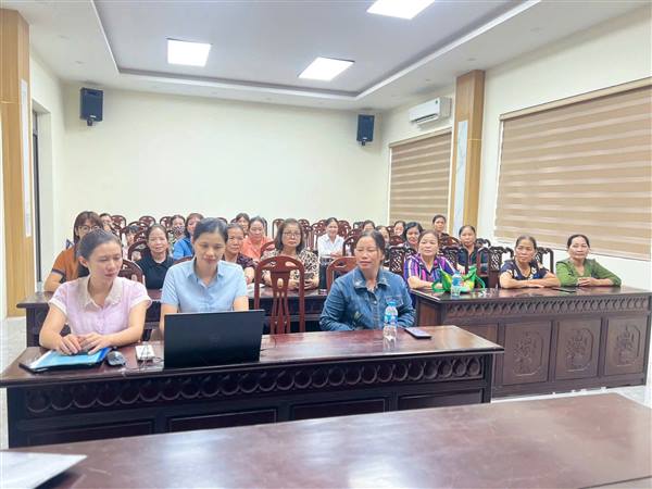 Hội LHPN xã Phú Thái dự buổi tập huấn trực tuyến về nhiệm vụ hỗ trợ phụ nữ phát triển kinh tế và các nghiệp vụ ủy thác.