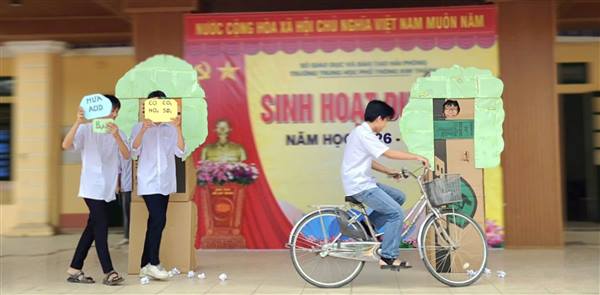 Đoàn trường THPT Kim Thành đã tổ chức hoạt động với chủ đề “Môi trường xanh – sạch – đẹp”, mang đến cho đoàn viên, thanh niên những kiến thức bổ ích về bảo vệ môi trường thông qua trò chơi “Green Battle” sôi nổi, hấp dẫn.