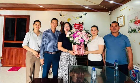Ủy ban MTTQ Việt Nam xã Phú Thái xin gửi lời chúc mừng tốt đẹp nhất đến các doanh nhân, các doanh nghiệp trên địa bàn xã Nhân dịp kỷ niệm Ngày Doanh nhân Việt Nam (13/10)