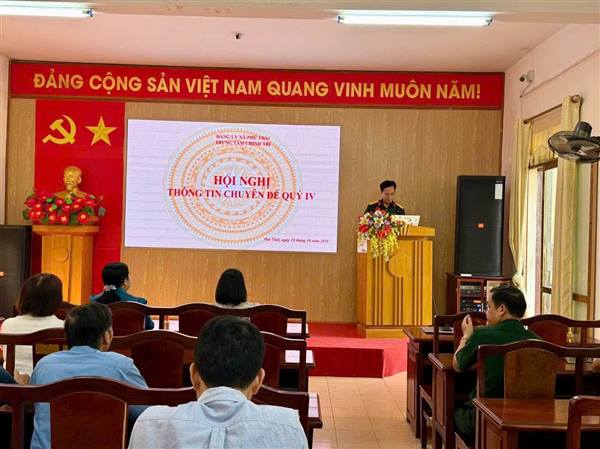 Chiều ngày 10/9/2026, Trung tâm Chính trị xã Phú Thái tổ chức Hội nghị tập huấn chuyên đề Quý IV năm 2026 với nội dung thông tin thời sự, tình hình quốc phòng, an ninh trong nước và quốc tế; đồng thời giới thiệu một số thành tựu nổi bật của công nghiệp quốc phòng Việt Nam. Hội nghị dành cho các đồng chí Bí thư, Phó Bí thư chi bộ nông thôn trên địa bàn.
