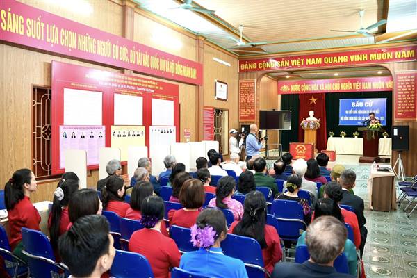 Cử tri xã Phú Thái hăng hái đi bầu cử Đại biểu Quốc hội khóa XVI và HĐND các cấp nhiệm kỳ 2026 - 2031.