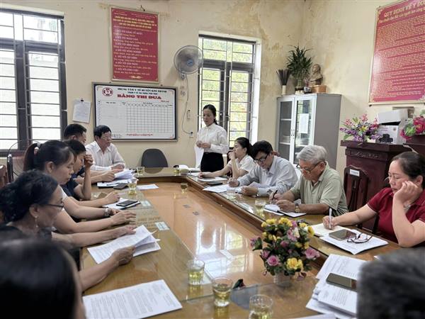 Trạm Y tế xã Phú Thái tổ chức hội nghị triển khai kế hoạch khám sức khỏe định kỳ, sàng lọc miễn phí một số bệnh thường gặp cho người cao tuổi trên địa bàn theo Nghị quyết số 49/2025/NQ-HĐND ngày 10/12/2025 của HĐND thành phố Hải Phòng.