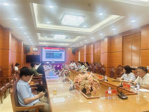 Đảng uỷ xã Phú Thái tham gia hội nghị trực tuyến "Lớp bồi dưỡng nâng cao năng lực cho đội ngũ cán bộ cơ sở"
