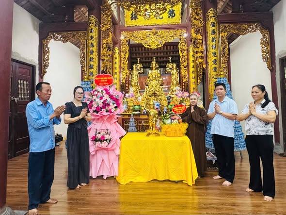 Ủy ban MTTQ xã Phú Thái cùng đoàn công tác của Đảng ủy - HĐND - UBND xã Phú Thái tới thăm và chúc mừng các cơ sở tôn giáo nhân Đại lễ Phật đản Phật lịch 2570 - Dương lịch 2026.
