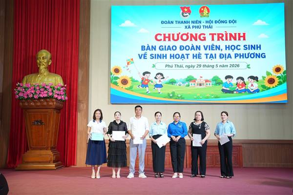 Đoàn Thanh niên – Hội đồng Đội xã Phú Thái phối hợp cùng Phòng Văn hóa - Xã hội và Trung tâm Dịch vụ Sự nghiệp công xã, long trọng tổ chức chương trình trao giải các cuộc thi vòng sơ khảo Cuộc thi vẽ tranh thiếu nhi hè năm 2026 với chủ đề “Hải Phòng - Thành phố của những ước mơ”;