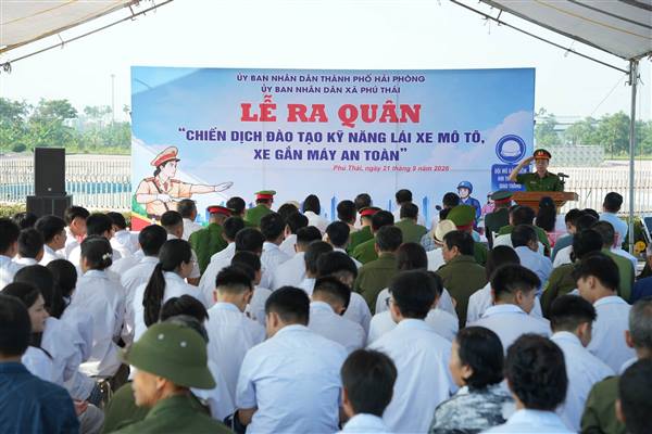 xã Phú Thái tổ chức Lễ ra quân triển khai “Chiến dịch đào tạo kỹ năng lái xe mô tô, xe gắn máy an toàn” trên địa bàn xã.
