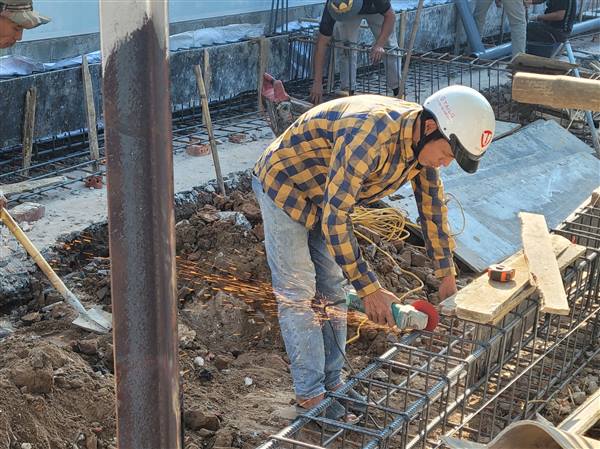 Ủy ban nhân dân xã Quyết Thắng xử lý vi phạm trật tự xây dựng.