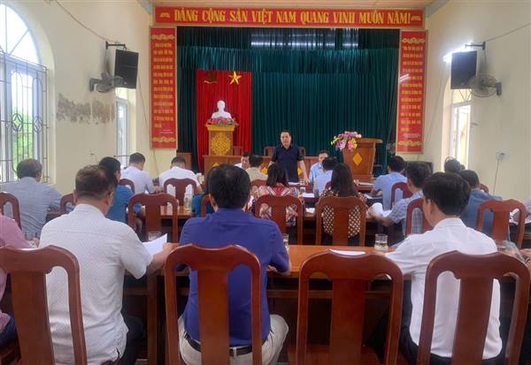 Hội nghị triển khai công tác chuẩn bị Đại hội Đảng bộ xã và công tác phòng, chống cơn bão số 3