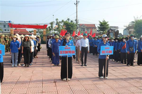  Lễ ra quân giải tỏa hành lang giao thông kết hợp tổng vệ sinh môi trường toàn xã