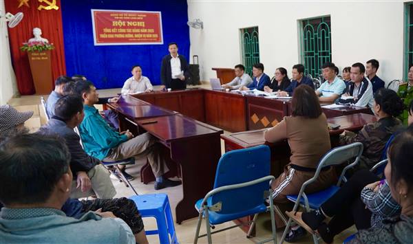 Hội nghị đối thoại, vận động các hộ dân chưa nhận tiền bồi thường, chưa bàn giao mặt bằng để thực hiện Dự án Khu dân cư nông thôn tại thôn Lãng Niên.