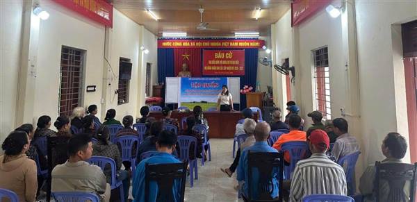Tăng cường phòng trừ sinh vật hại cuối vụ, chú trọng phun trừ sâu cuốn lá nhỏ lứa 3 trên diện tích lúa chưa trỗ