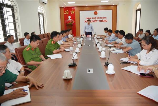 Hội nghị triển khai Kế hoạch số 102/KH-UBND về việc xây dựng tuyến Quốc lộ 10 qua địa bàn xã là tuyến đường an toàn về giao thông