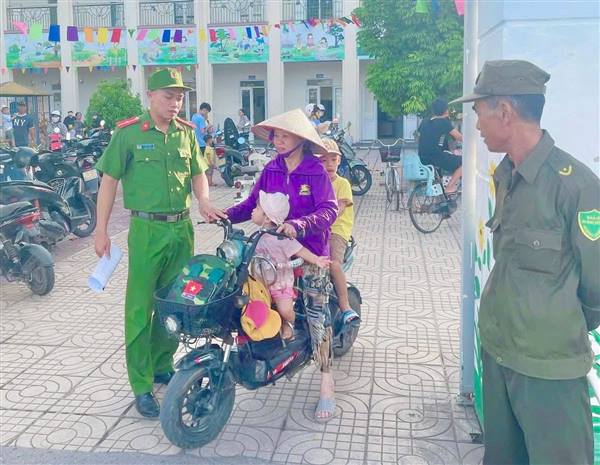  CÔNG AN XÃ QUYẾT THẮNG TĂNG CƯỜNG BẢO ĐẢM ANTT, TTATGT DỊP KHAI GIẢNG NĂM HỌC MỚI 2026–2027