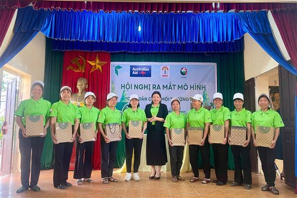 Xây dựng làng quê xanh, sạch thông qua mô hình “Cụm dân cư vì môi trường xanh”