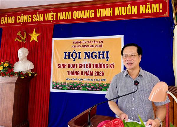 ĐỒNG CHÍ CHỦ NHIỆM UỶ BAN KIỂM TRA THÀNH UỶ, ĐỒNG CHÍ PHÓ TRƯỞNG BAN TỔ CHỨC THÀNH UỶ DỰ SINH HOẠT CHI BỘ THÔN KIM CHUẾ 