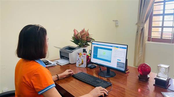 100% CÁN BỘ, GIÁO VIÊN, NHÂN VIÊN TRƯỜNG TIỂU HỌC NGỌC SƠN HƯỞNG ỨNG CUỘC THI “CÔNG DÂN SỐ HẢI PHÒNG – SỬ DỤNG THÔNG MINH, SỐNG AN TOÀN”