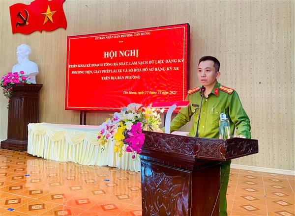 PHƯỜNG TÂN HƯNG TRIỂN KHAI KẾ HOẠCH TỔNG RÀ SOÁT, LÀM SẠCH DỮ LIỆU VÀ SỐ HÓA HỒ SƠ ĐĂNG KÝ PHƯƠNG TIỆN, GIẤY PHÉP LÁI XE
