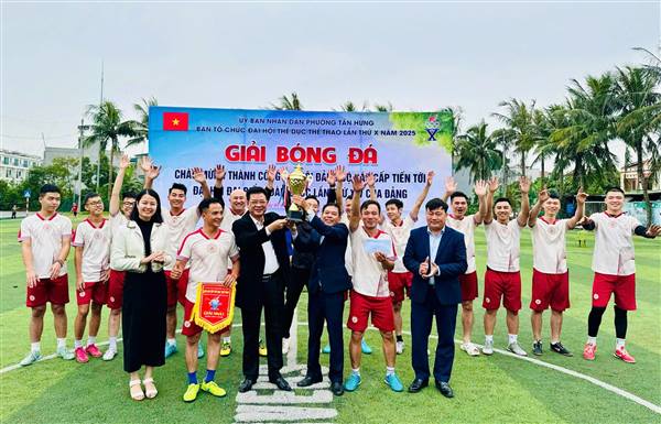 TỔ DÂN PHỐ THANH LIỄU VÔ ĐỊCH MÔN BÓNG ĐÁ TẠI ĐẠI HỘI THỂ DỤC THỂ THAO PHƯỜNG TÂN HƯNG LẦN THỨ X