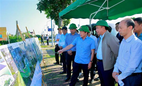 Bí thư Thành ủy Lê Tiến Châu chỉ đạo khẩn trương triển khai dự án kè sông Sặt và nâng cấp đê hữu sông Thái Bình