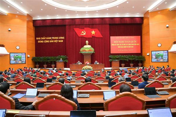 Phường Tân Hưng tham dự Hội nghị toàn quốc tổng kết công tác xây dựng Đảng 