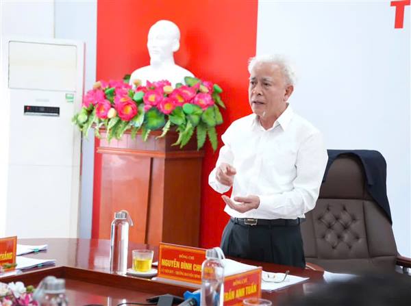 Trưởng Ban Nội chính Thành ủy Nguyễn Đình Chuyến dự Hội nghị kiểm điểm, đánh giá xếp loại tập thể, cá nhân  Ban Thường vụ Đảng ủy phường Tân Hưng