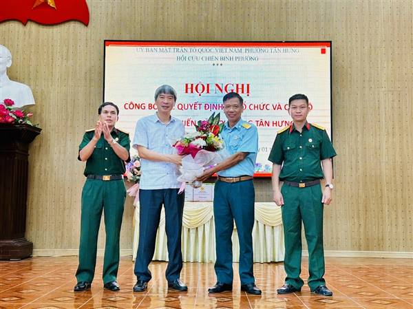 HỘI CỰU CHIẾN BINH PHƯỜNG TỔ CHỨC HỘI NGHỊ CÔNG BỐ CÁC QUYẾT ĐỊNH VỀ TỔ CHỨC VÀ CÁN BỘ.