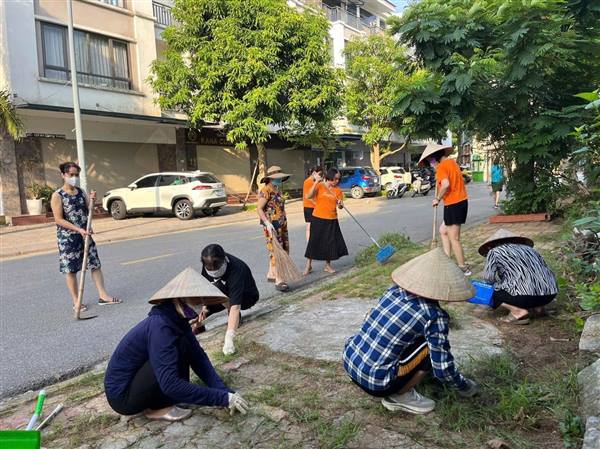 ĐỒNG LOẠT RA QUÂN TỔNG VỆ SINH MÔI TRƯỜNG CHÀO MỪNG ĐẠI HỘI ĐẠI BIỂU ĐẢNG BỘ PHƯỜNG TÂN HƯNG LẦN THỨ I, NHIỆM KỲ 2025-2030.