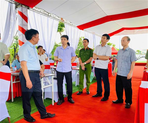 PHÓ CHỦ TỊCH UBND THÀNH PHỐ TRẦN VĂN QUÂN KIỂM TRA CÔNG TÁC CHUẨN BỊ LỄ KHỞI CÔNG DỰ ÁN CHÀO MỪNG QUỐC KHÁNH 2/9 