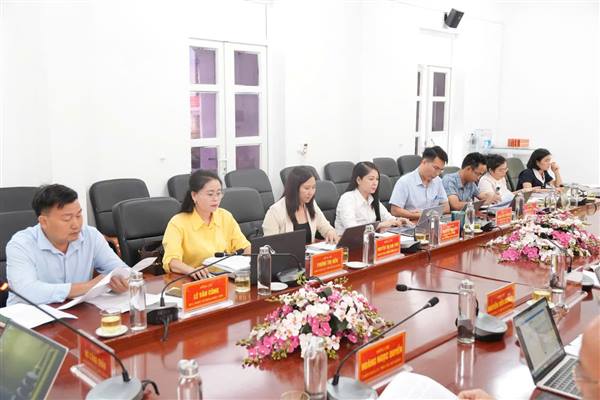 UBND phường Tân Hưng họp phiên  thường kỳ tháng 10 năm 2026