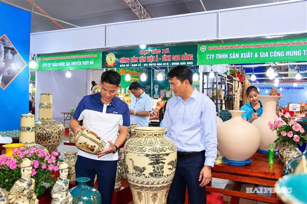 Khai mạc Hội chợ triển lãm sản phẩm công nghiệp nông thôn tiêu biểu khu vực phía Bắc