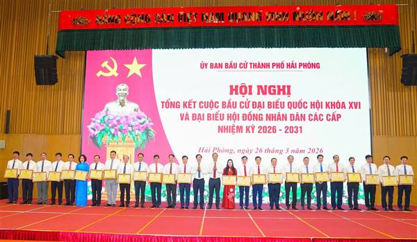 Phường Tân Hưng vinh dự được khen thưởng trong công tác bầu cử