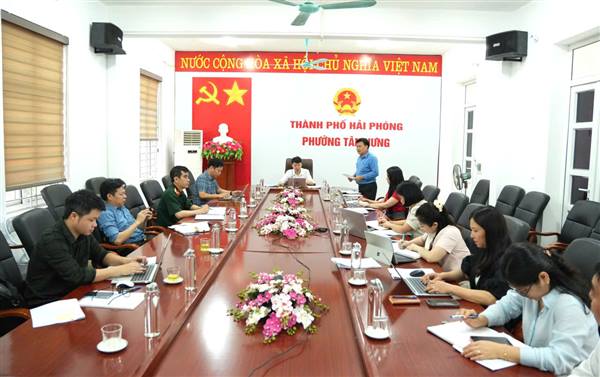 UBND phường Tân Hưng tổ chức phiên họp thường kỳ tháng 4