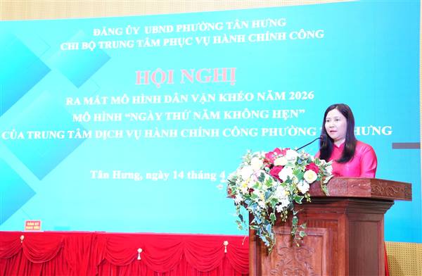 Chi bộ Trung tâm Phục vụ hành chính công phường Tân Hưng ra mắt mô hình “Dân vận khéo” với chủ đề “Ngày thứ Năm không hẹn”