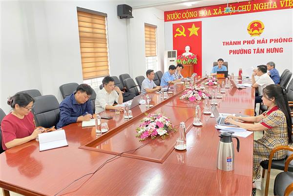 Thường trực Đảng ủy phường Tân Hưng họp cho ý kiến một số nội dung quan trọng