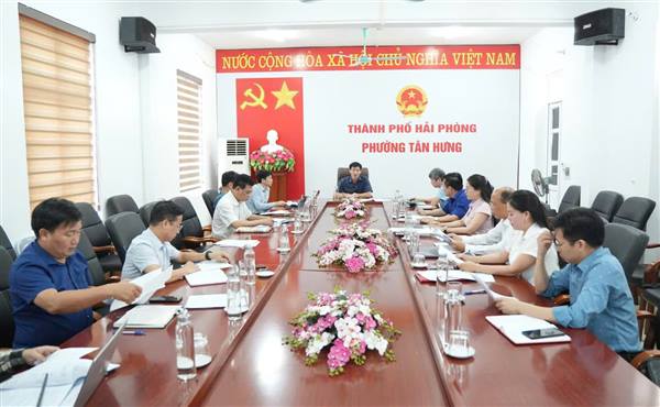 UBND PHƯỜNG TÂN HƯNG HỌP BÀN PHƯƠNG ÁN SẮP XẾP CÁC TỔ DÂN PHỐ