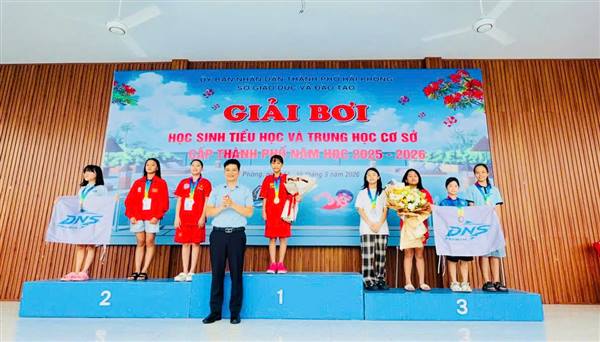 Học sinh Trường Tiểu học Hải Tân đạt Huy chương đồng Giải bơi học sinh Tiểu học và THCS cấp thành phố